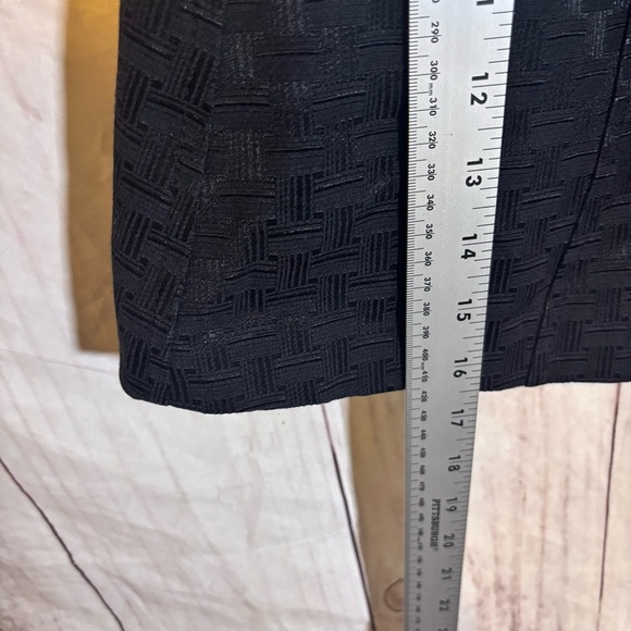 Dolce & Gabbana Black Buckle Up Textured Mini Skirt 30 - Picture 7 of 7